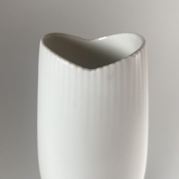 Tapio Wirkkala for Rosenthal, a pair of vases: 2731 and 2730/2 | Brummer